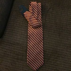 Beautiful 100% silk Brooks Brothers Tie